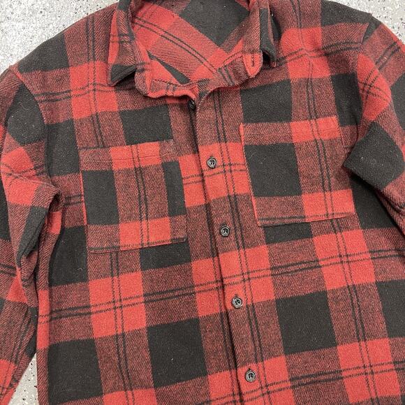 Thick Plaid Shirt jacket Red Black Buffalo Plaid Small Oversized Boxy - Picture 4 of 7
